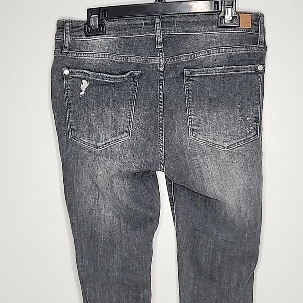 Judy Blue Jeans Women’s 11/30 Skinny Fit Distressed Faded Stretchy JB8857 Black